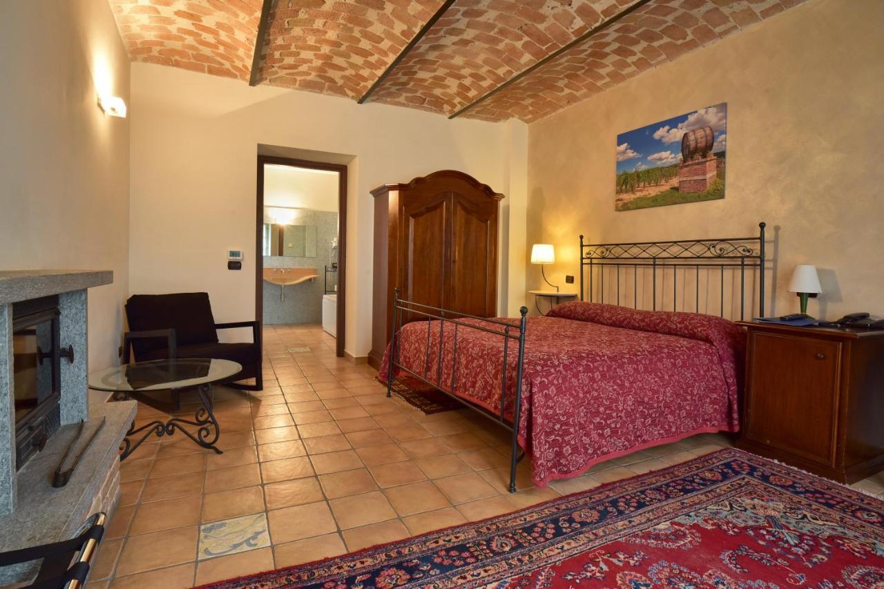 Agriturismo Podere La Piazza Costigliole d'Asti Exteriör bild