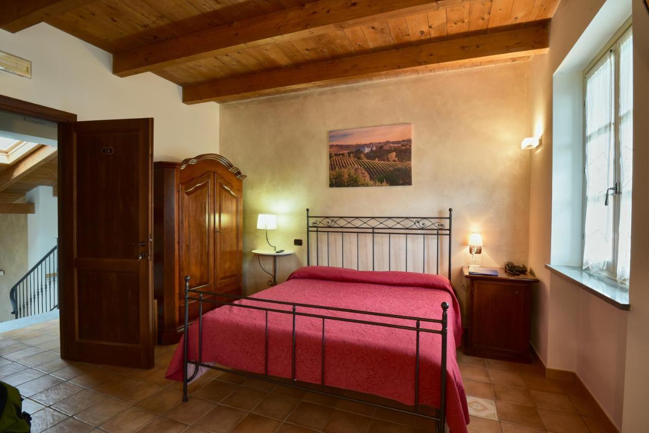 Agriturismo Podere La Piazza Costigliole d'Asti Exteriör bild