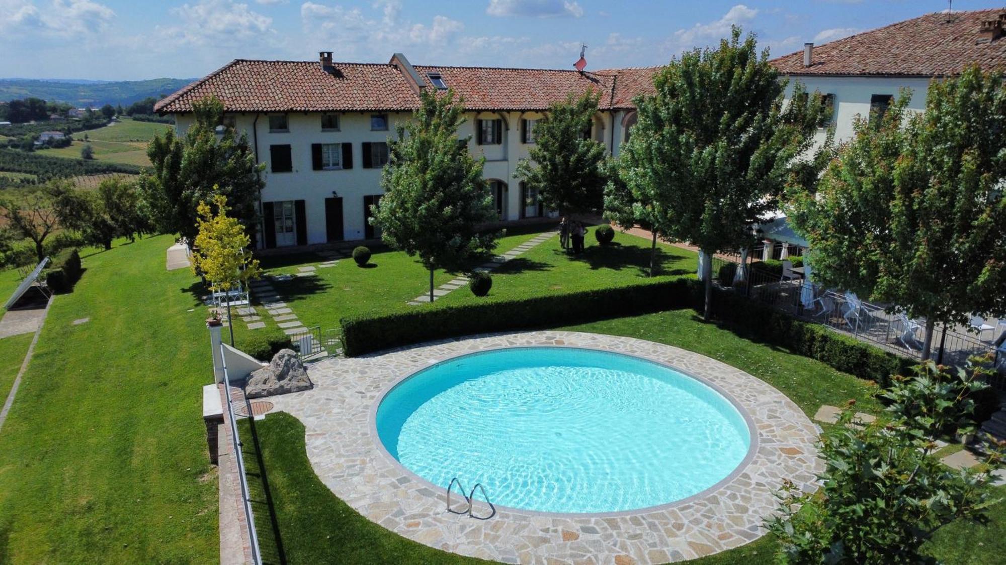 Agriturismo Podere La Piazza Costigliole d'Asti Exteriör bild