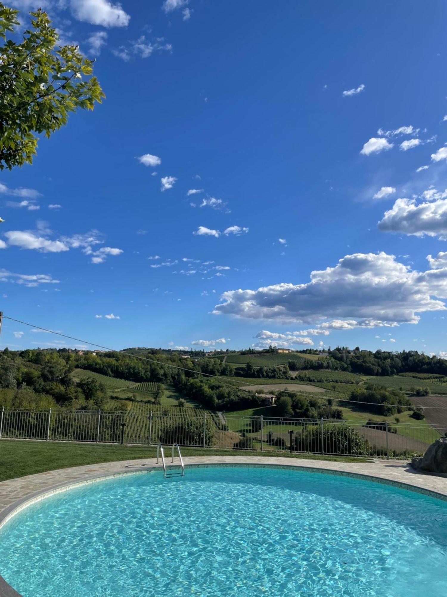 Agriturismo Podere La Piazza Costigliole d'Asti Exteriör bild