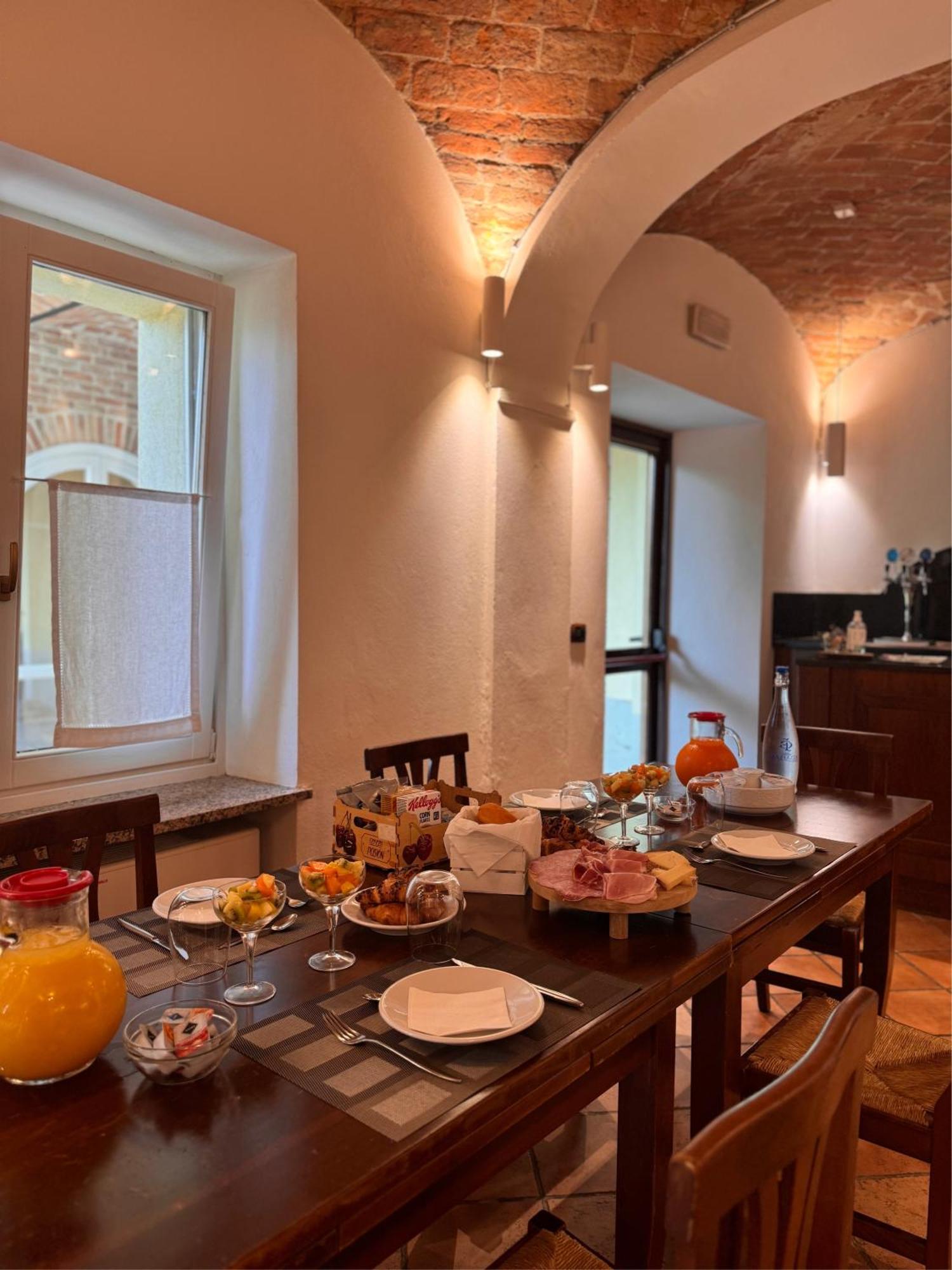 Agriturismo Podere La Piazza Costigliole d'Asti Exteriör bild