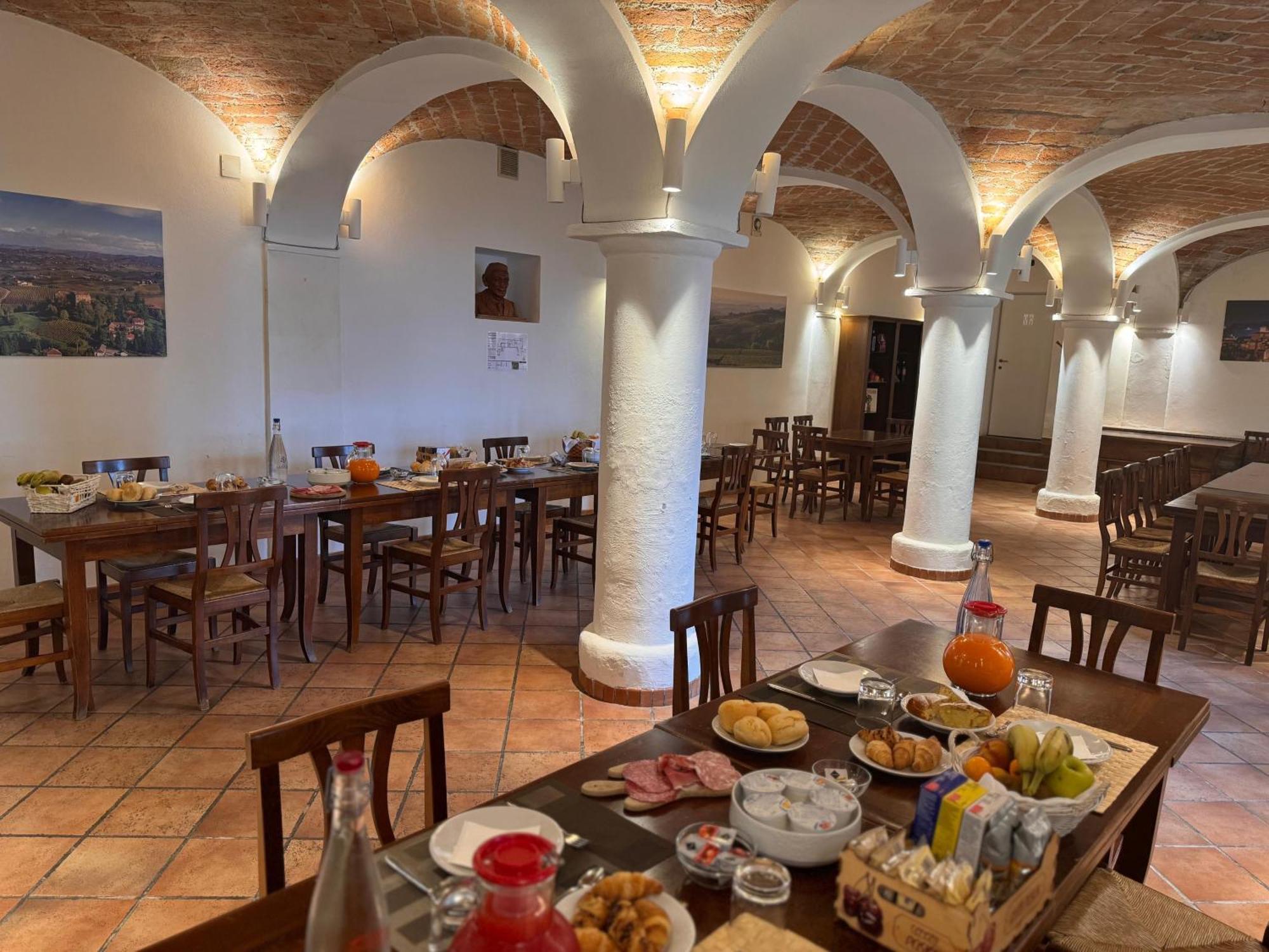 Agriturismo Podere La Piazza Costigliole d'Asti Exteriör bild